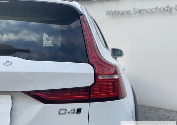 Volvo V60 Cross Country cena 144900 przebieg: 128990, rok produkcji 2019 z Warszawa małe 596
